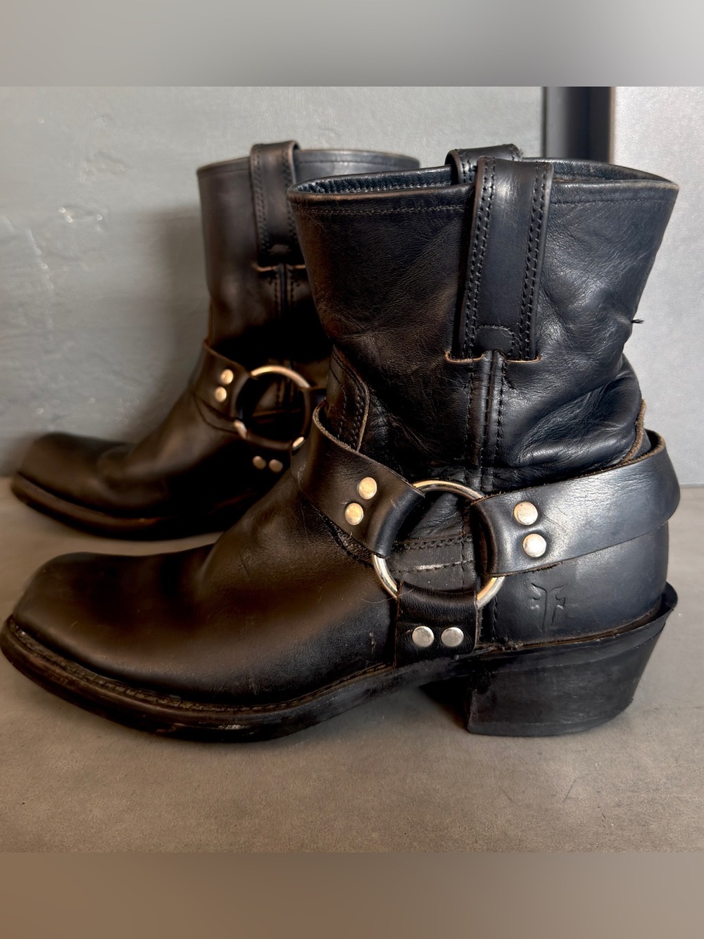 Frye Women’s Harness 8R Boots in Very Good Condition - Size 8B